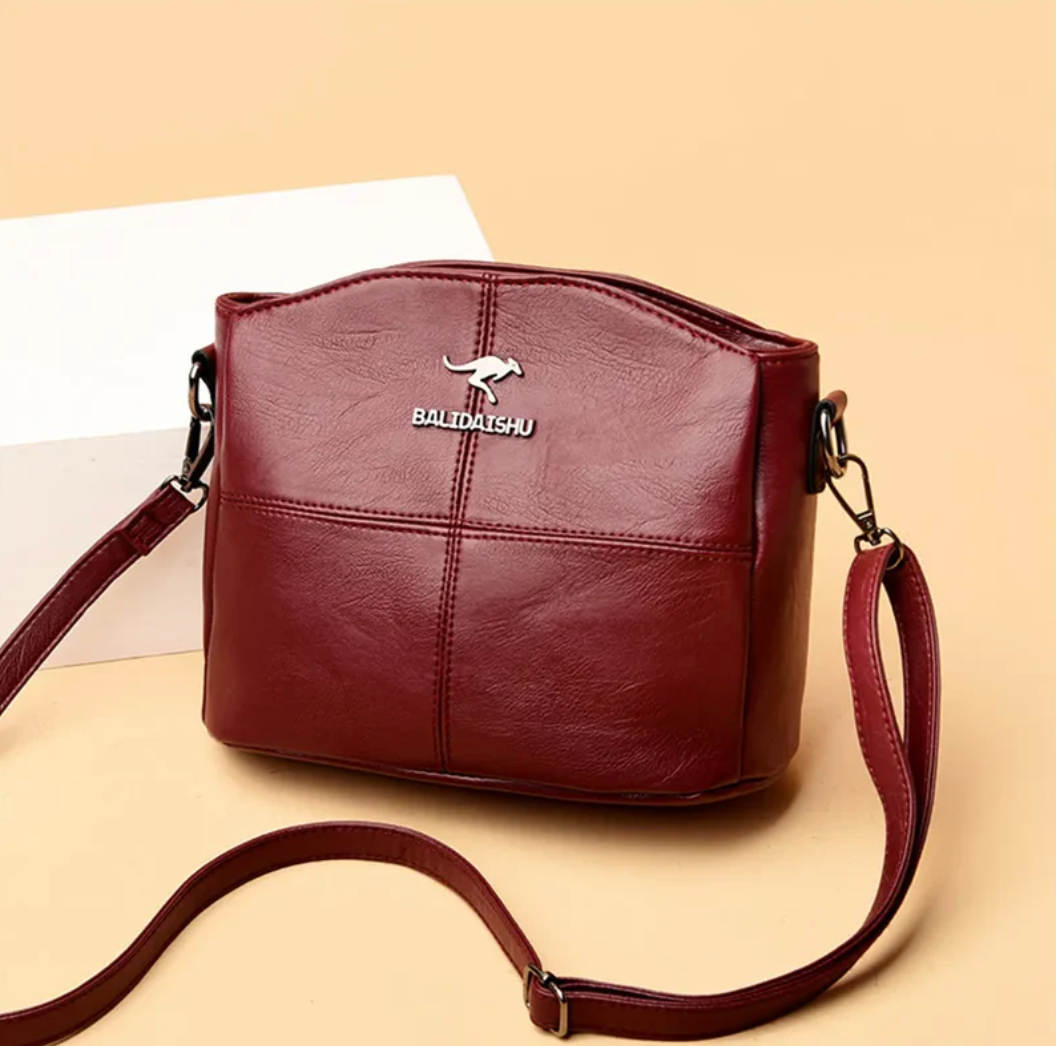 Bolsa Couro Genuíno Italiano Luna [PAGUE 1, LEVE 2]